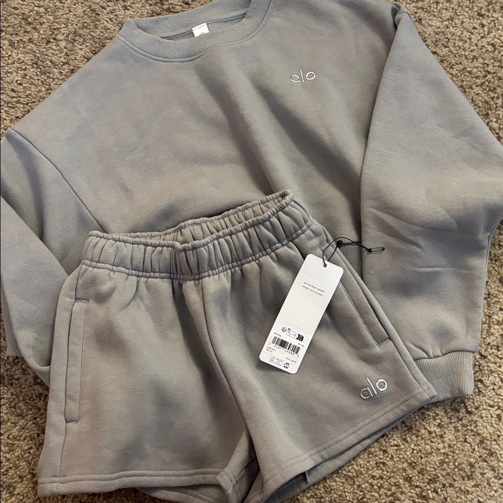 Alo Yoga Accolade Set in Lunar Grey size XS - Picture 13 of 14